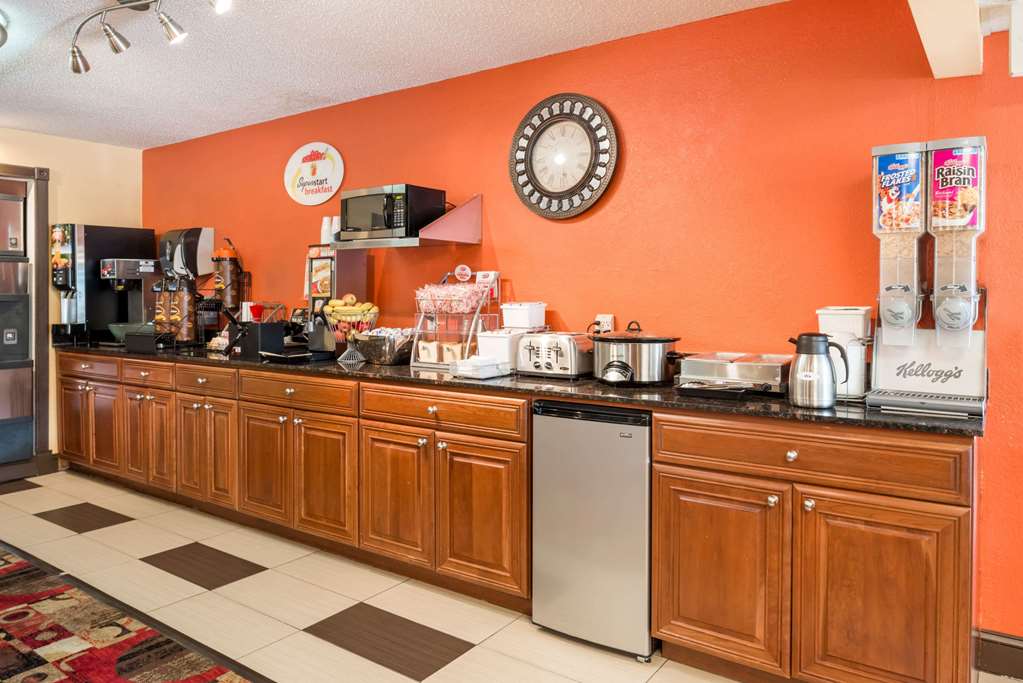 Super 8 by Wyndham Jacksonville - photo 22