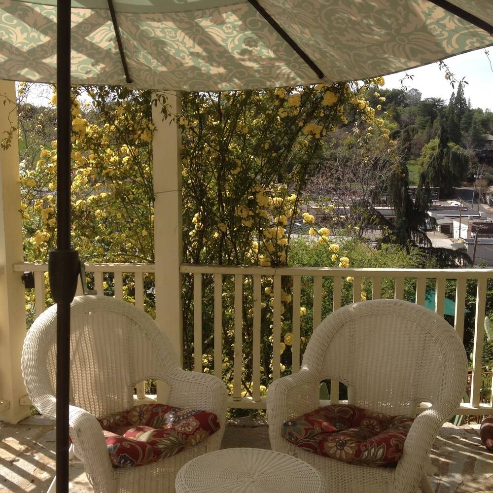 Barretta Gardens Inn - photo 52