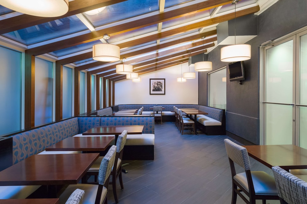 Hampton Inn Manhattan Chelsea - photo 22