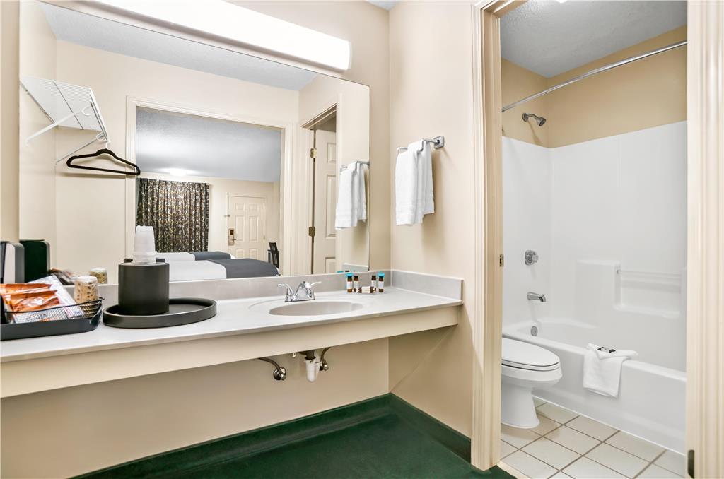 Americas Best Value Inn Rome - photo 26