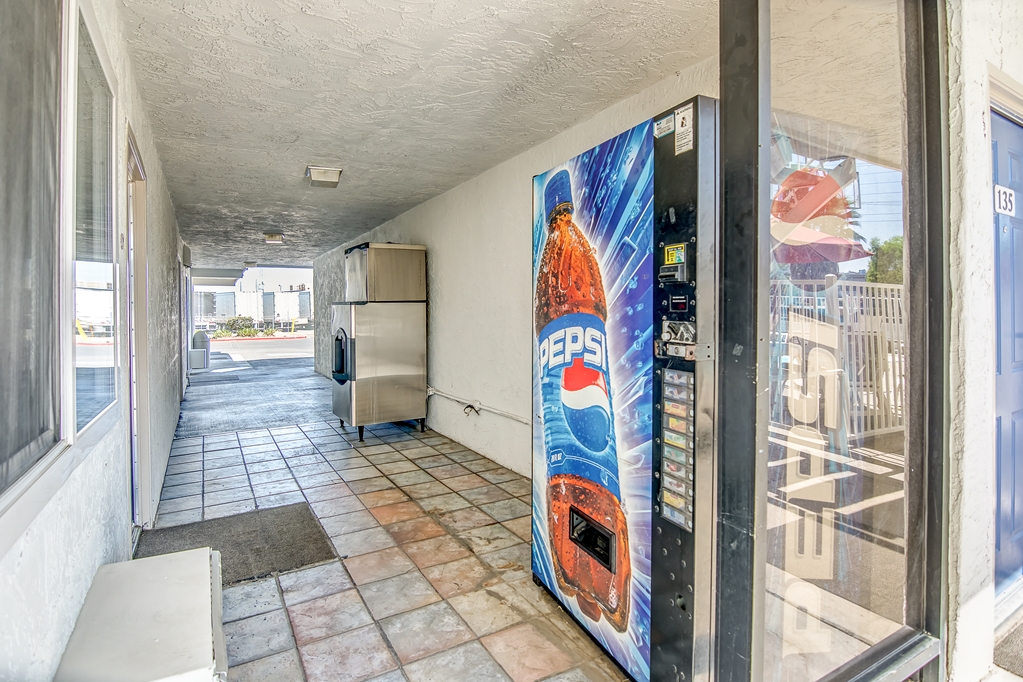 Motel 6 Stockton CA Charter Way West - photo 36