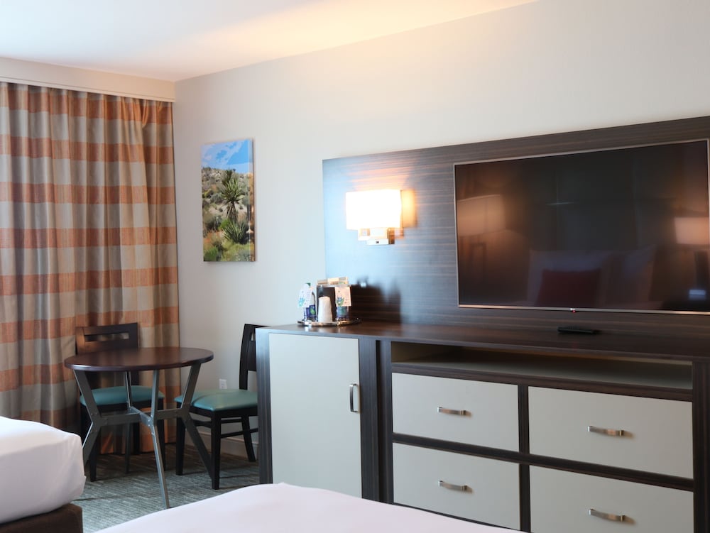 Avi Resort & Casino - photo 5
