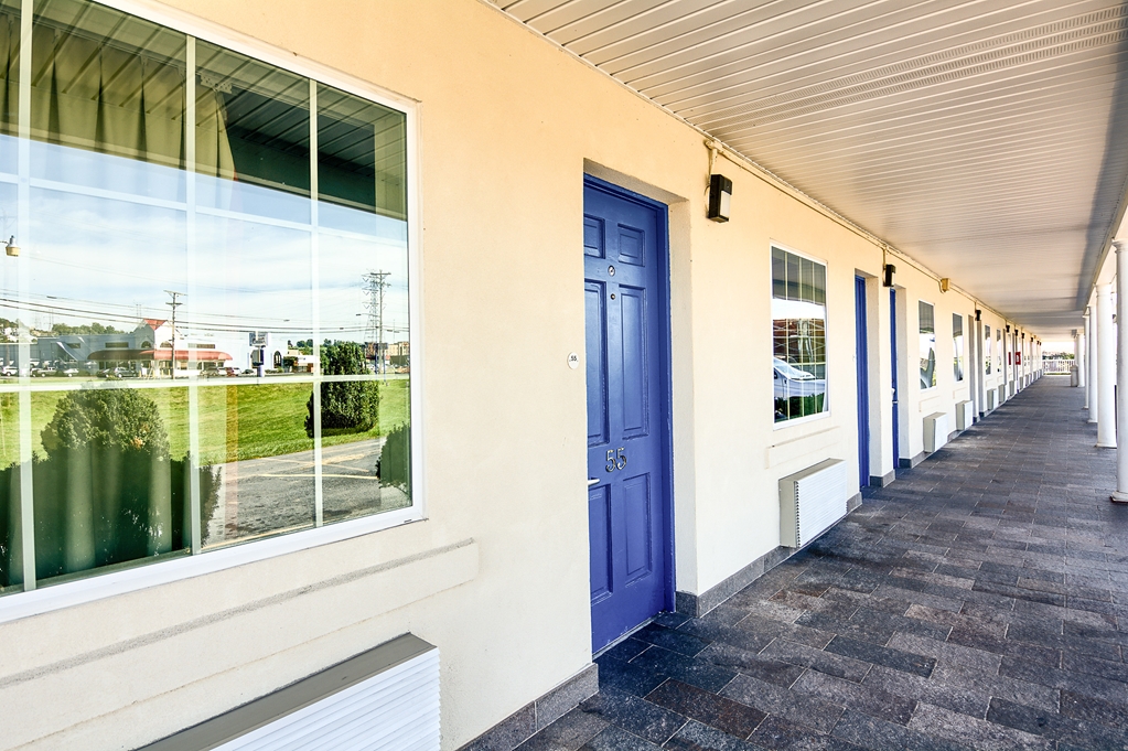 Motel 6 Harrisonburg VA South - photo 2