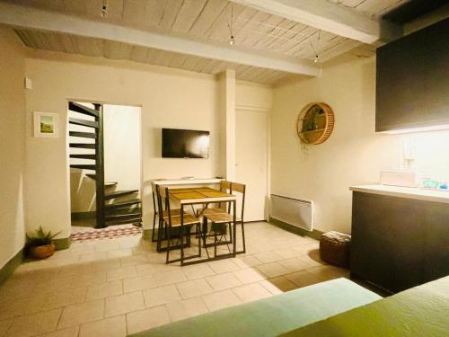 Les Cigales du Pont du Gard in Remoulins, France