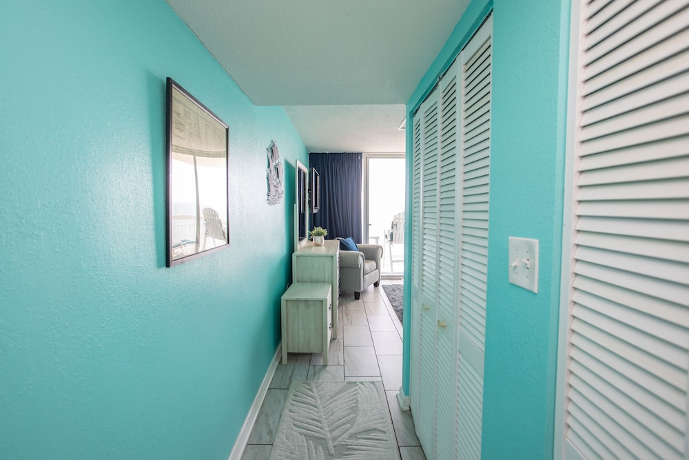 0712 Waters Edge Resort 3 Bedroom Condo by RedAwning - photo 25
