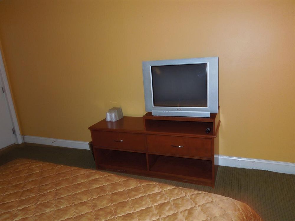 Lakeland Inn - photo 17