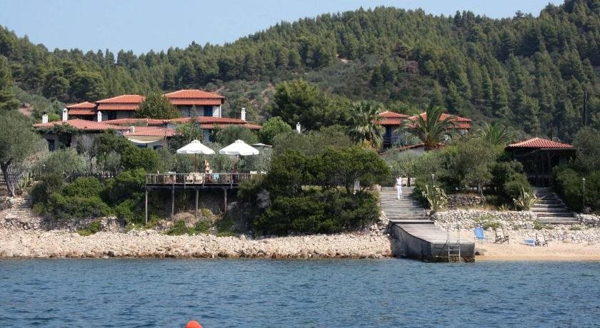 Skites Hotel Bungalows in Ouranoupolis, Greece