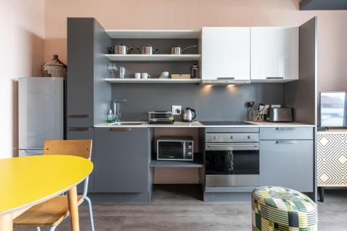 401 WEX1 by Perch Stays