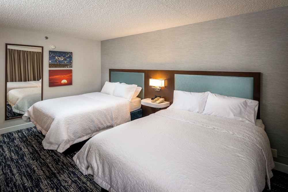Hampton Inn Long Island Commack - photo 6