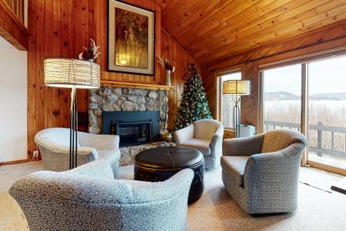 Majestic View — 4-Star Luxury Hotel in Bartlett, United States