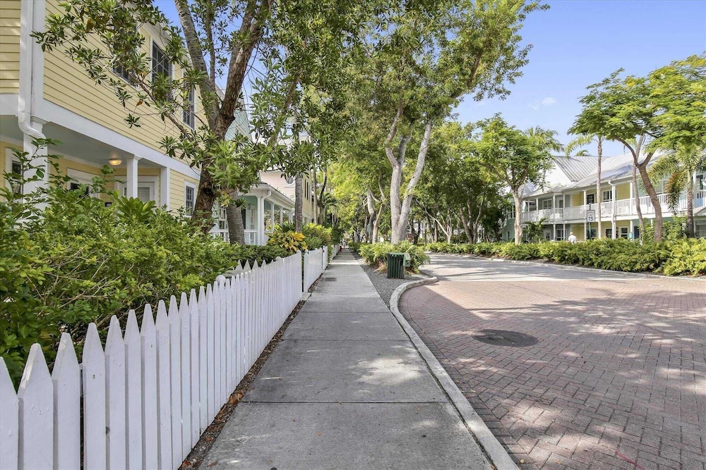 Shipyard Treasure by Avantstay Communal Pool Gated Community Great Location Week Long Stays - photo 24