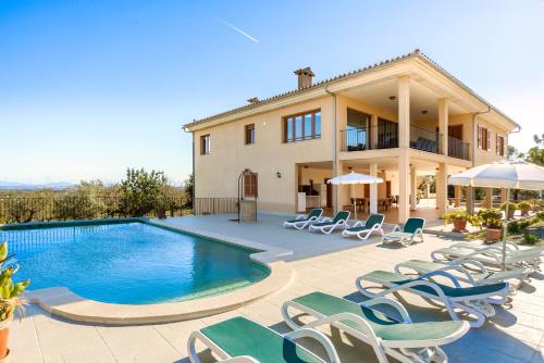 Villa Sastre — 4-Star Luxury Hotel in Campanet, Spain