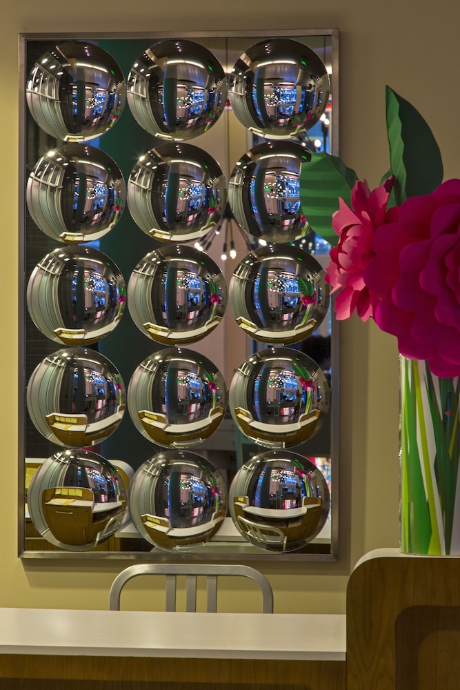 Aloft New Orleans Downtown - photo 2