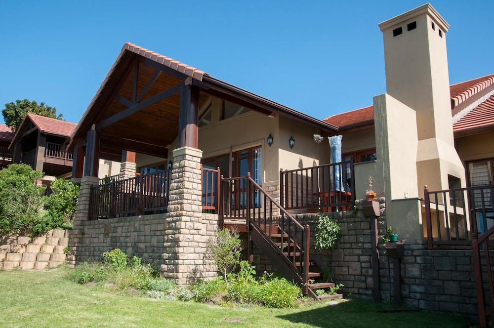 Villa 13 — 4-Star Luxury Hotel in Knysna, South Africa