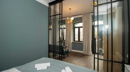 Superior Apartment In Abanotubani By Wehost