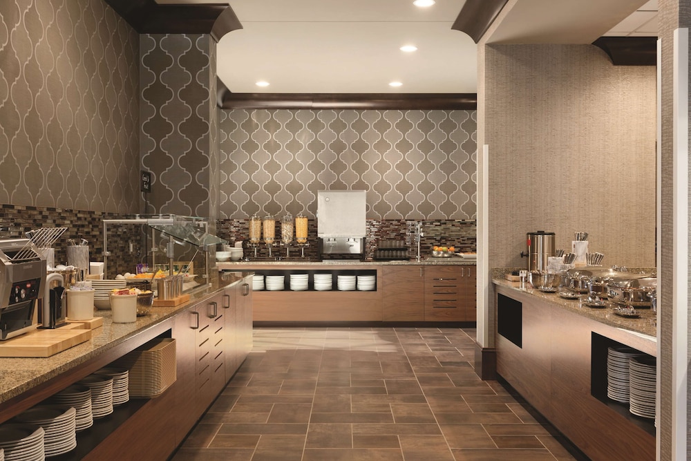 Embassy Suites Saratoga Springs - photo 26