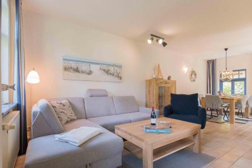 Ferienhaussiedlung Strandperlen Sanddornhof 6a — carbon neutral stay, Wustrow