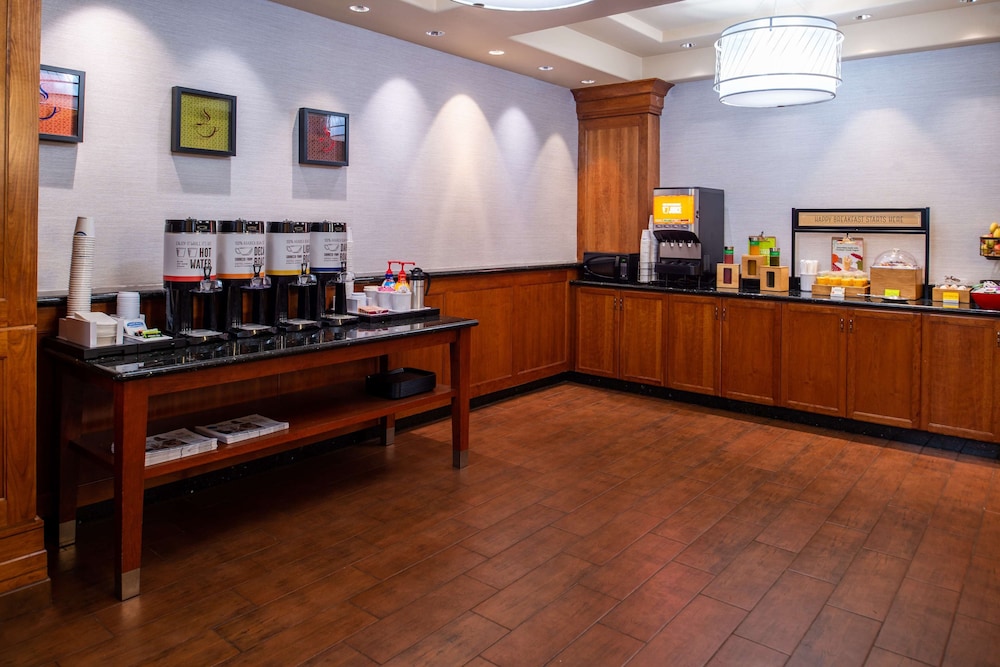 Hampton Inn & Suites Boise Spectrum - photo 101