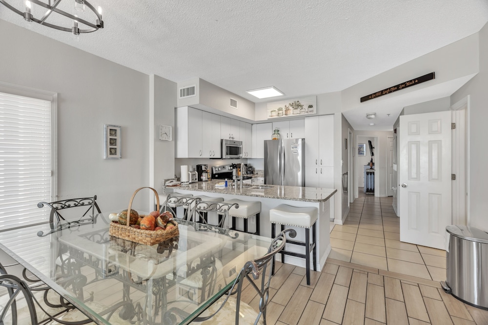 Stunning Oceanfront Condo with Resort Amenities condo - photo 11
