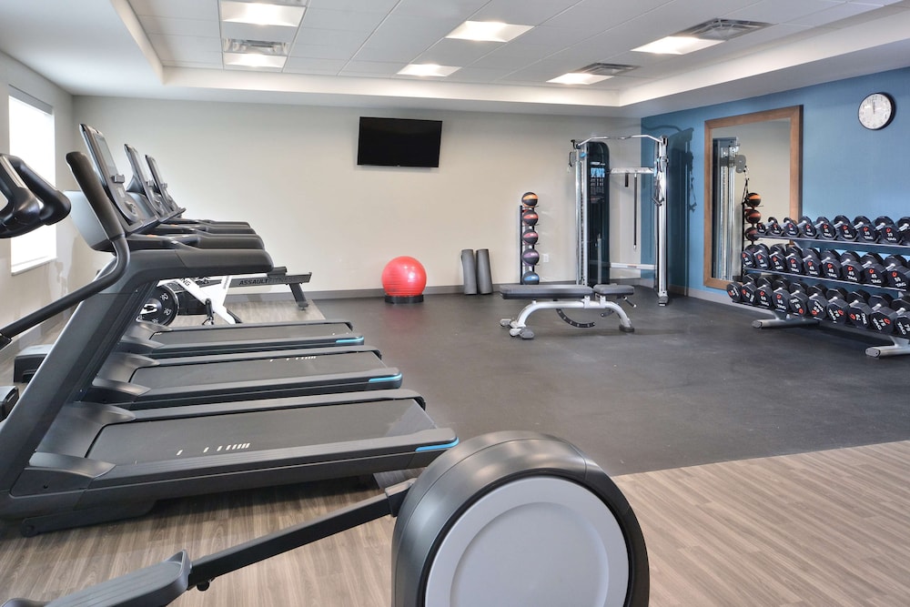 Hampton Inn & Suites by HIlton Charlotte North I 485 - photo 63