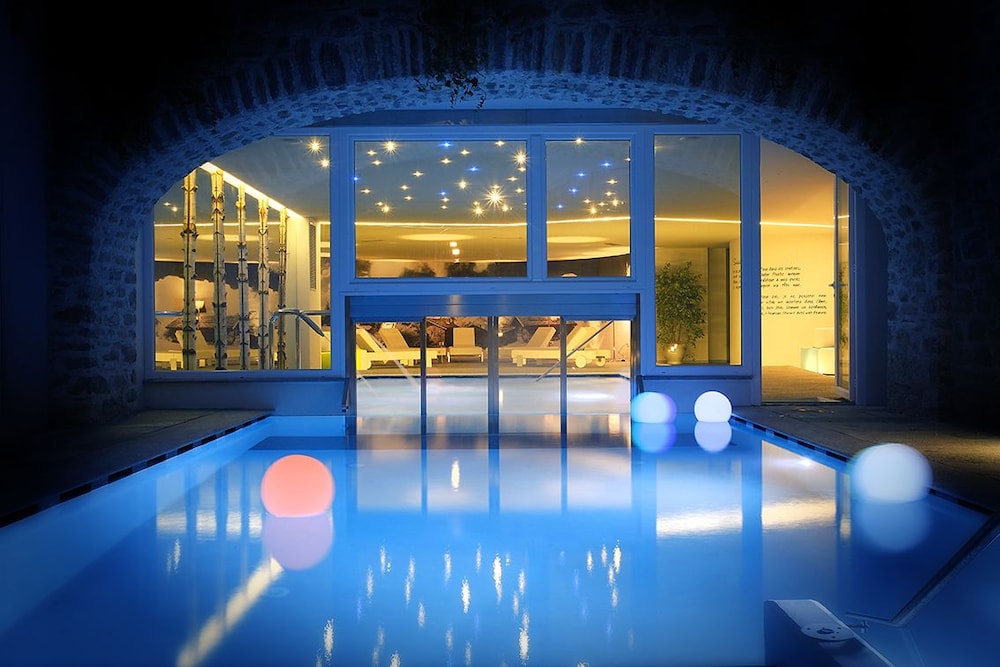 Les Plaisirs d'Antan — 4-Star Luxury Hotel in Jovencan, Italy