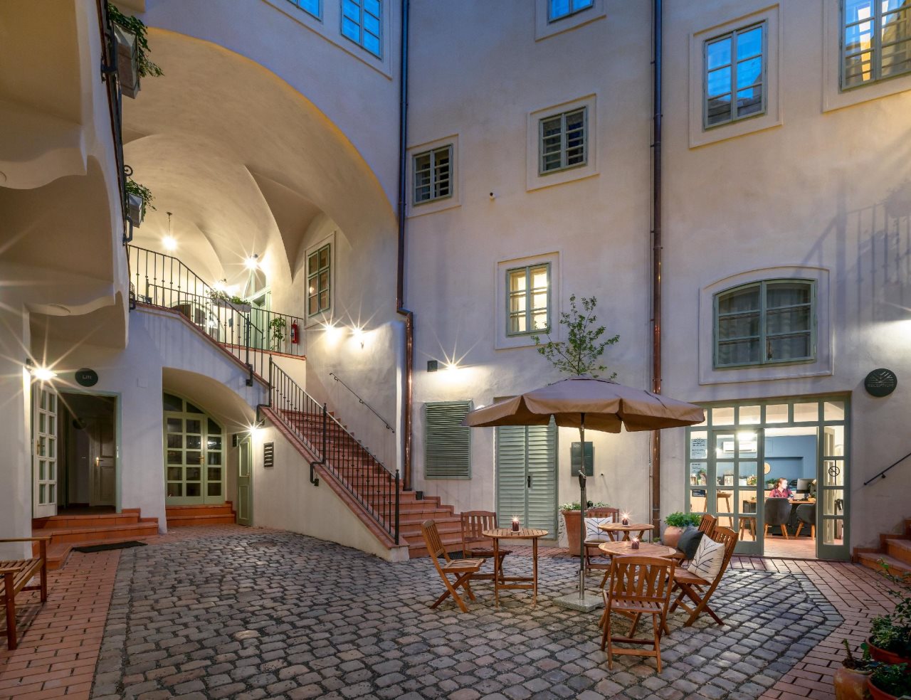 Blue Oak Prague — 4-Star Luxury Hotel in Prague, Czech Republic
