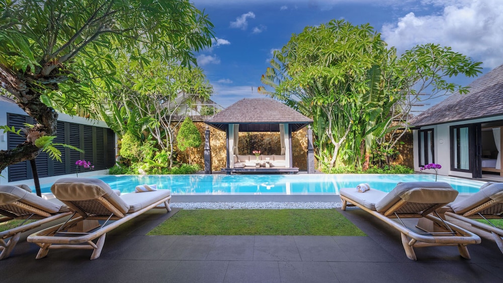 Des Indes Villas — 5-Star Luxury Hotel in Seminyak, Indonesia