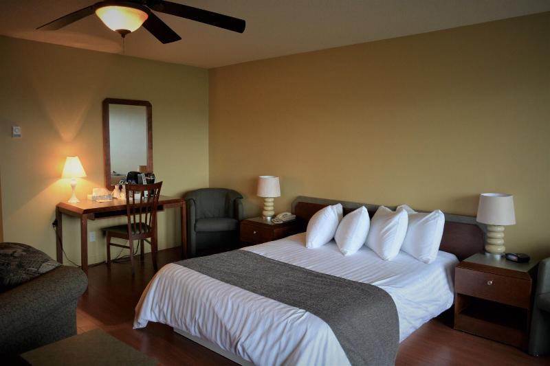 Motel Quatre Saisons — hotel in Forestville