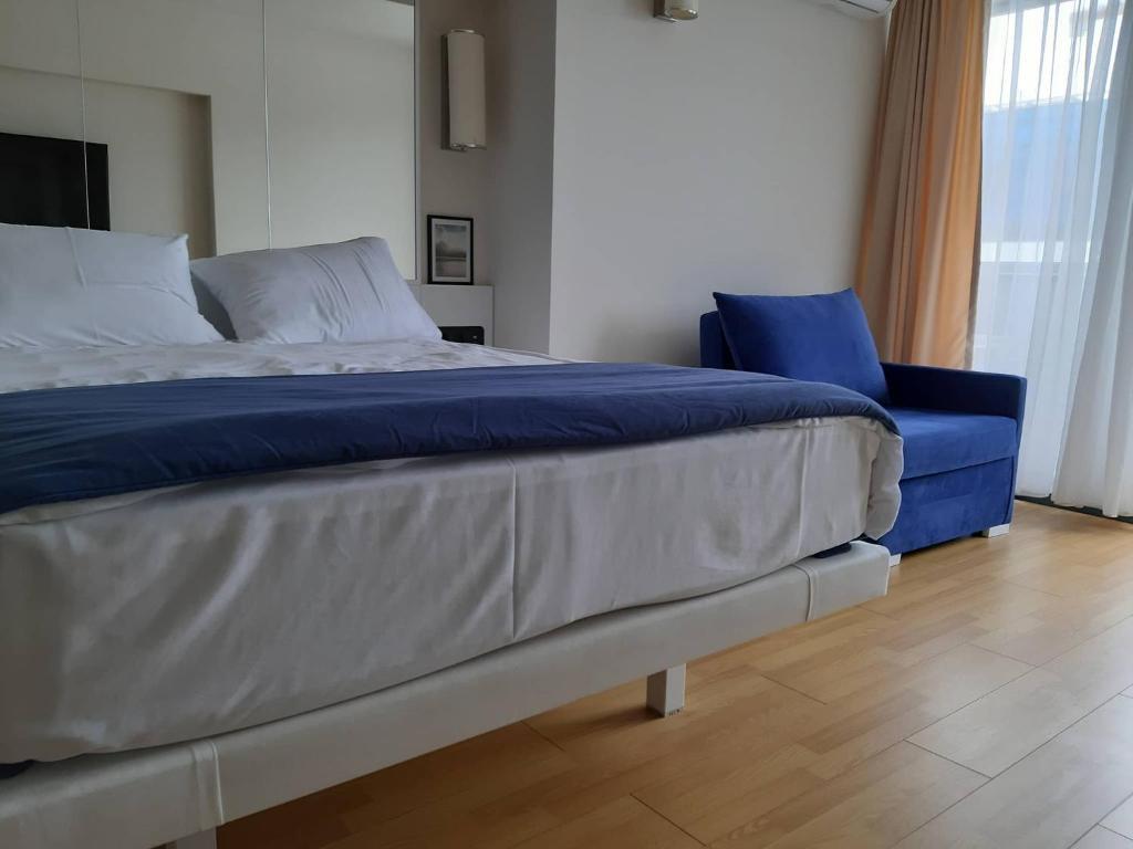 Twin Tower OrbiCity Apartment 46th floor — hotel in Batumi