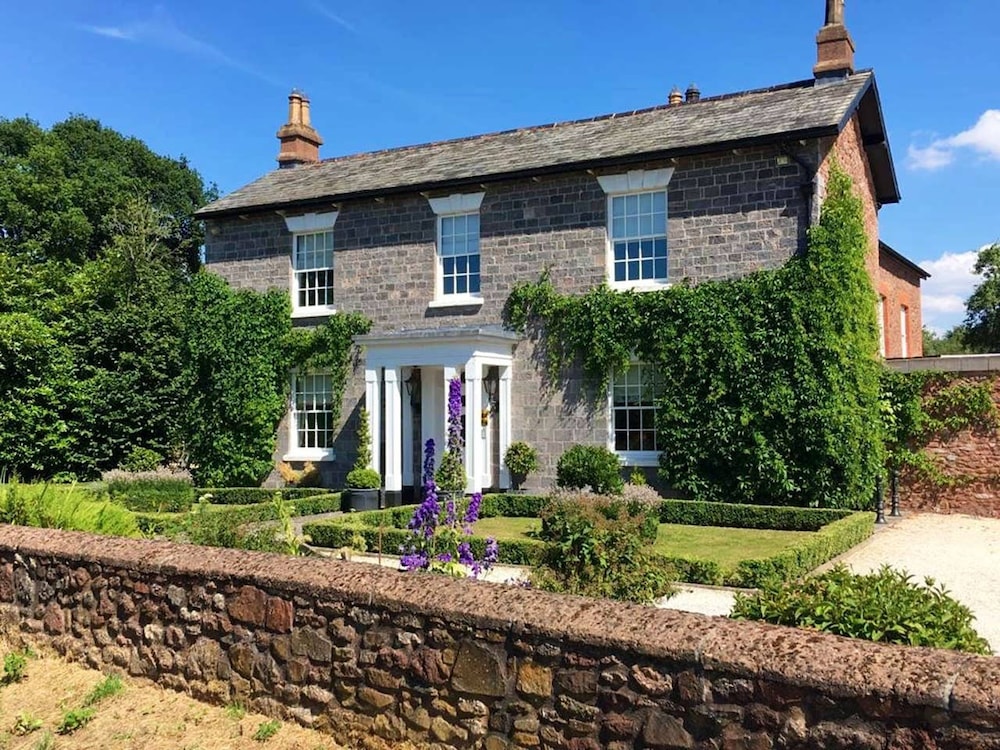 Muddifords Court Country House — 5-Star Luxury Hotel in Tiverton, United Kingdom