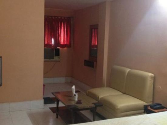 Hotel Anand - carbon neutral hotel in Bilaspur