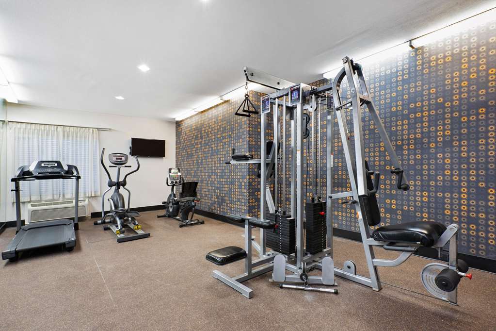La Quinta Inn & Suites by Wyndham Alvin - photo 13