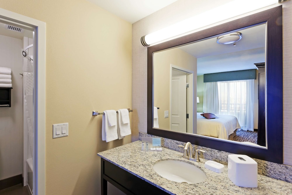 Hampton Inn & Suites Denver Airport Gateway Park - photo 31