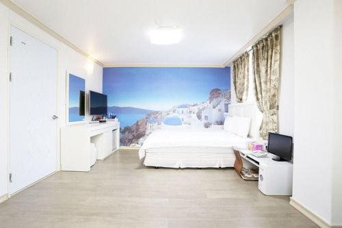 Songrim Motel in Sokcho, South Korea