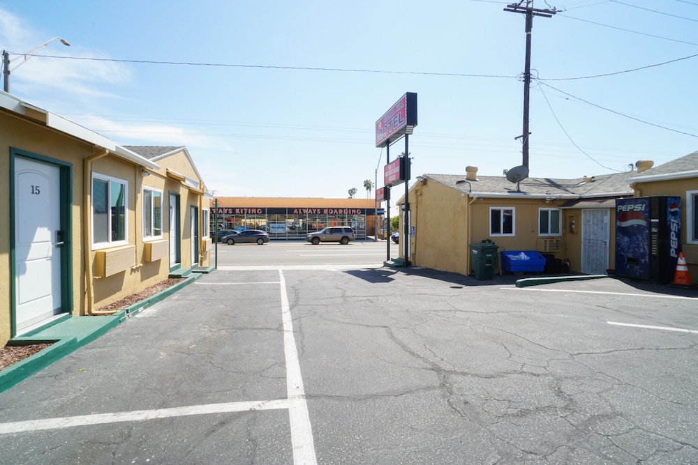 Signal Hill Motel - photo 19