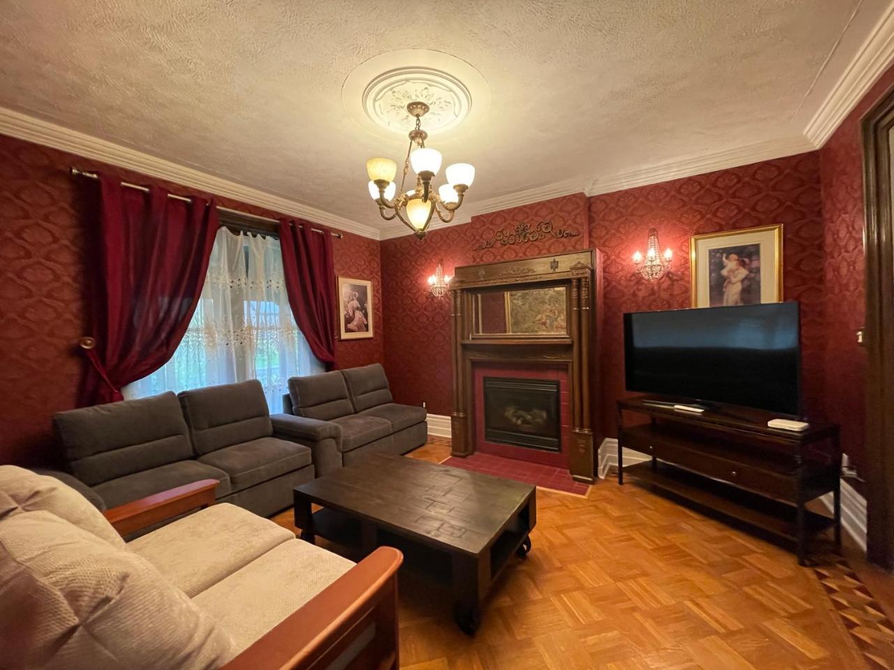 The Red Dragon - last minute hotel in Niagara Falls