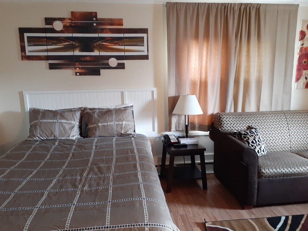 Town Line Motel - photo 13