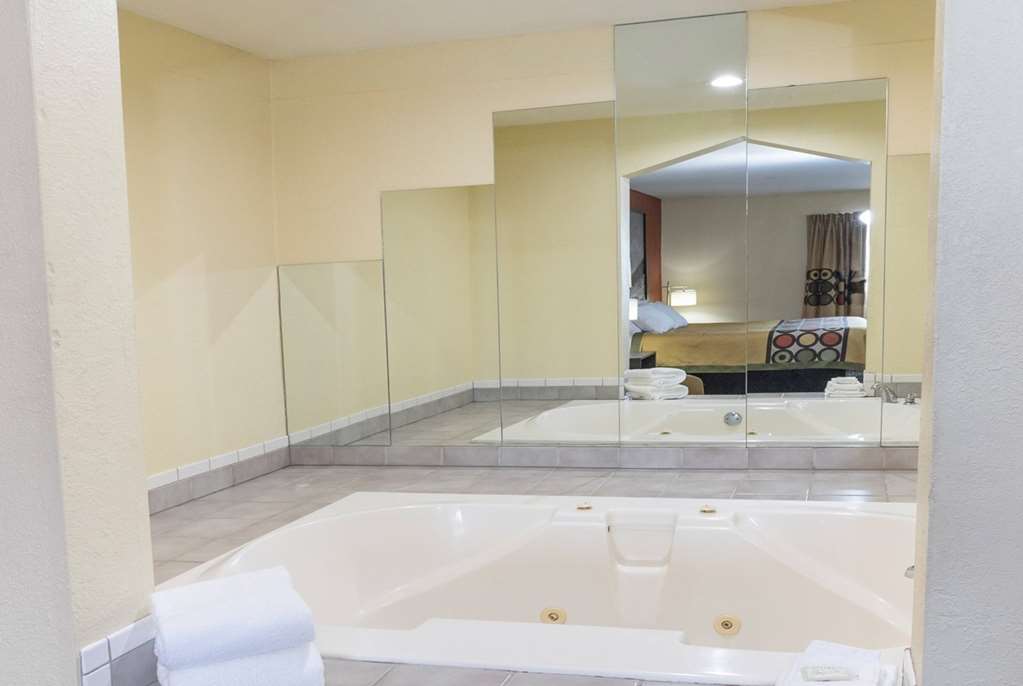 Super 8 by Wyndham Big Rapids - photo 31