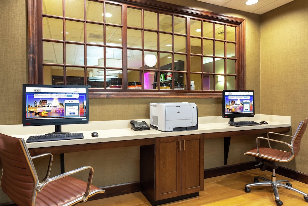 Hampton Inn Bedford - photo 39