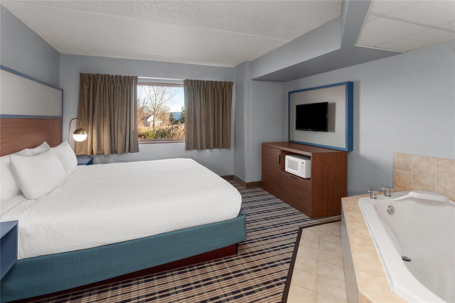 AmericInn by Wyndham Green Bay West - photo 24