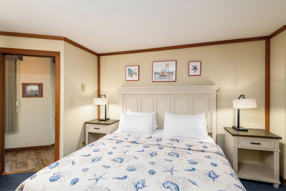 Little Creek Cove Beachfront Resort - photo 27
