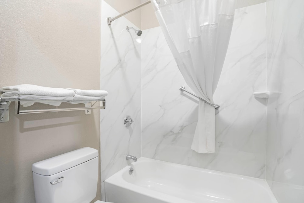 Quality Inn Simpsonville Greenville - photo 34