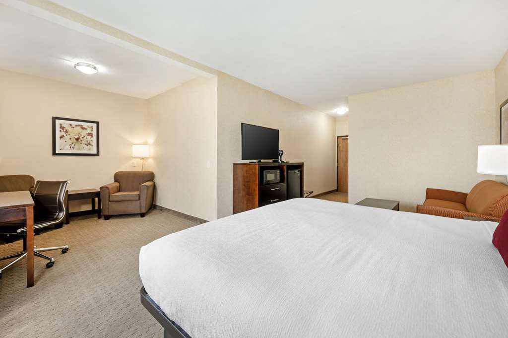 Best Western Plus Howe Inn - photo 18