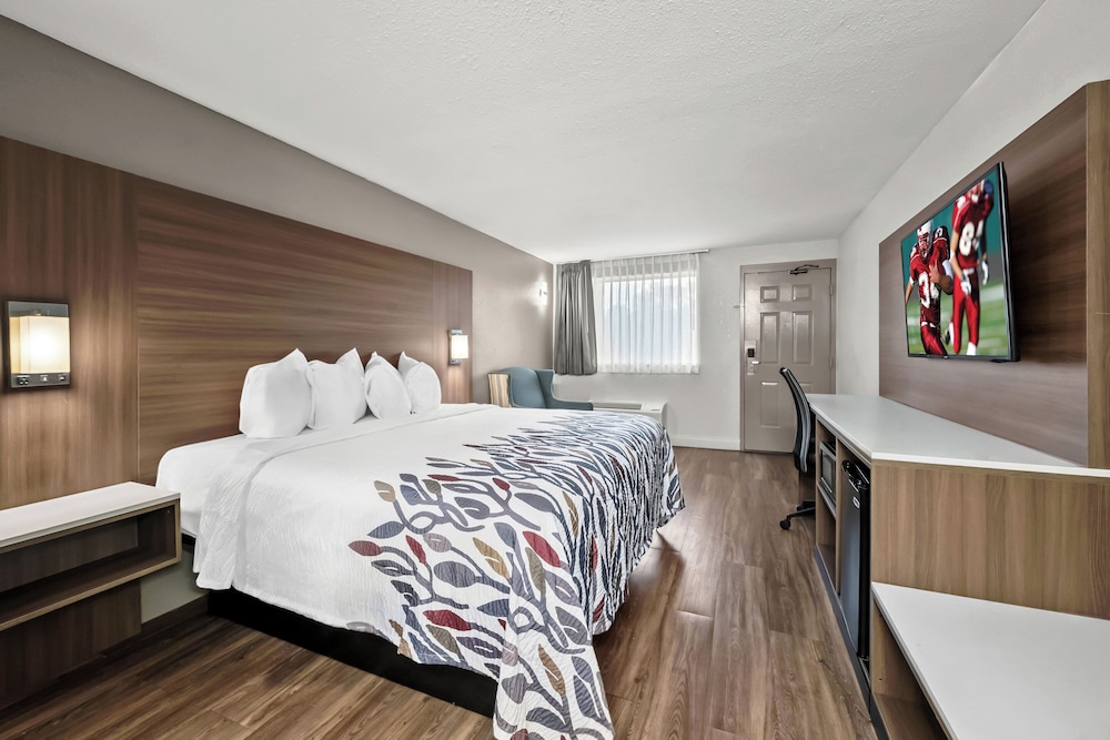 Red Roof Inn Sanford - photo 16