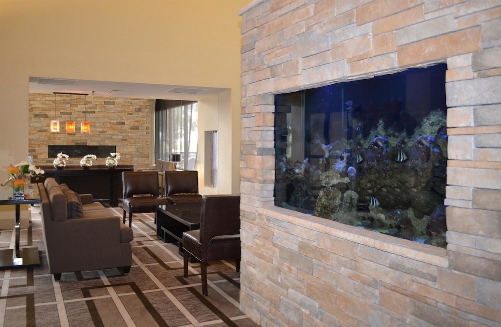 Doubletree by Hilton Houston Hobby Airport - photo 5