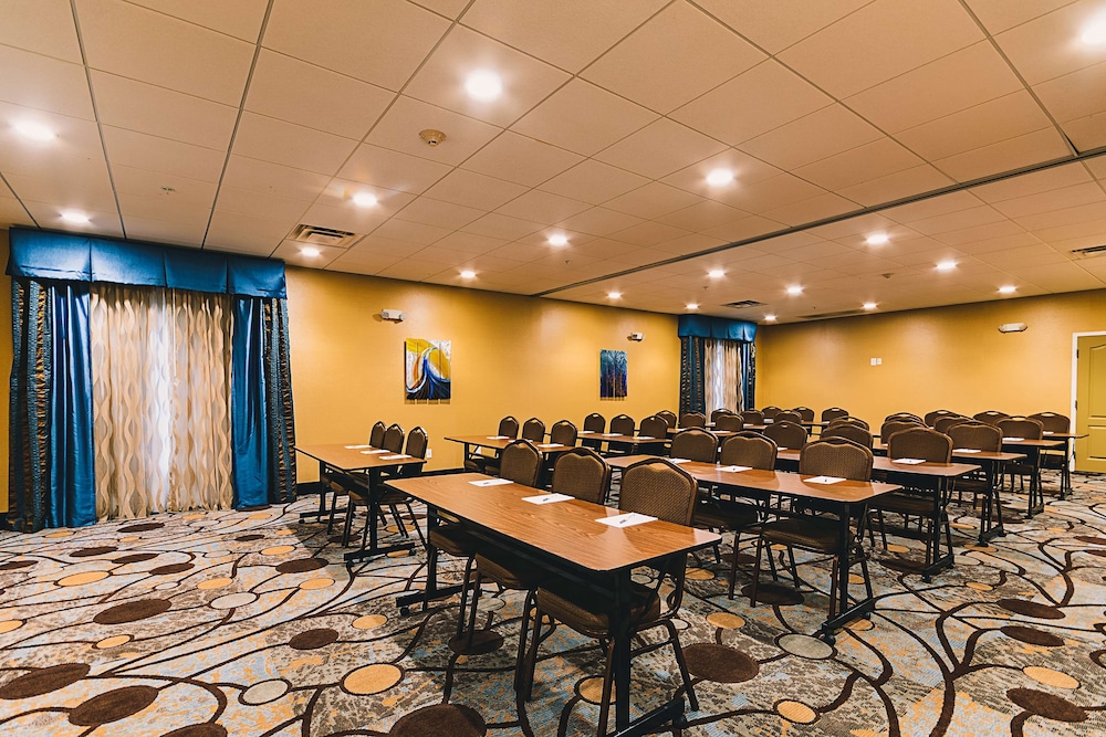 Hampton Inn Niagara Falls Blvd - photo 48