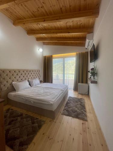 Guest Room Zoi&Teri — hotel in Tepelene