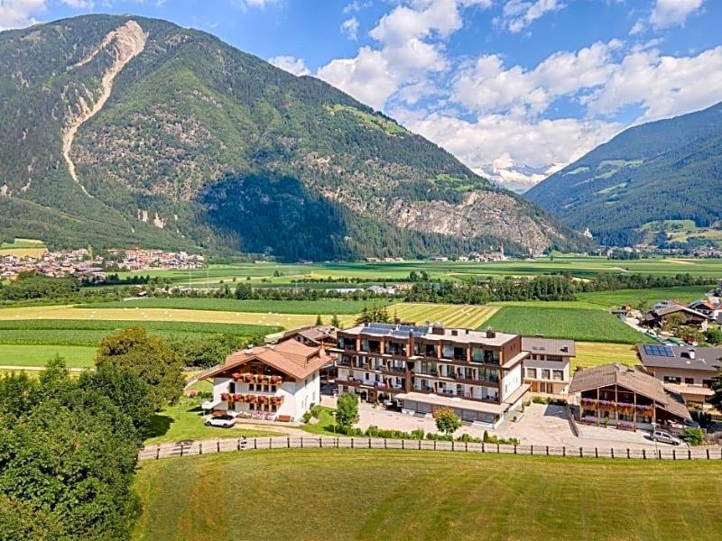 Hotel Mair Ihr Ferienhotel in Campo Tures, Italy