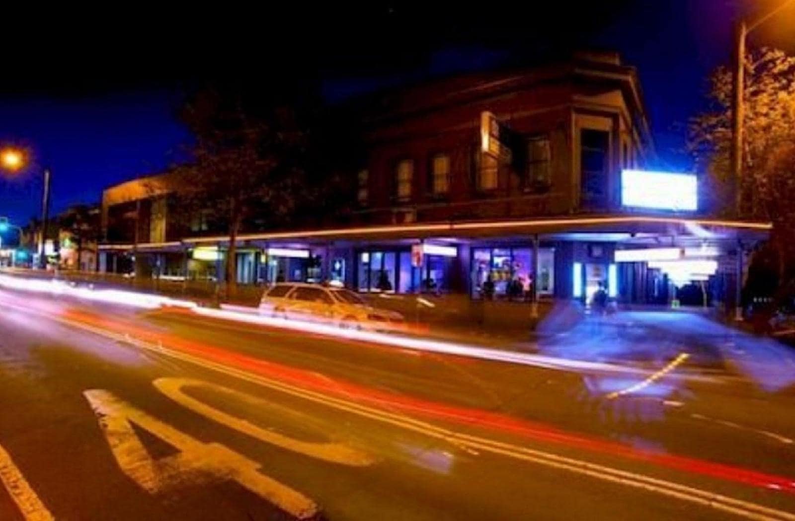 Delany Hotel — 4-Star Luxury Hotel in Cooks Hill, Australia