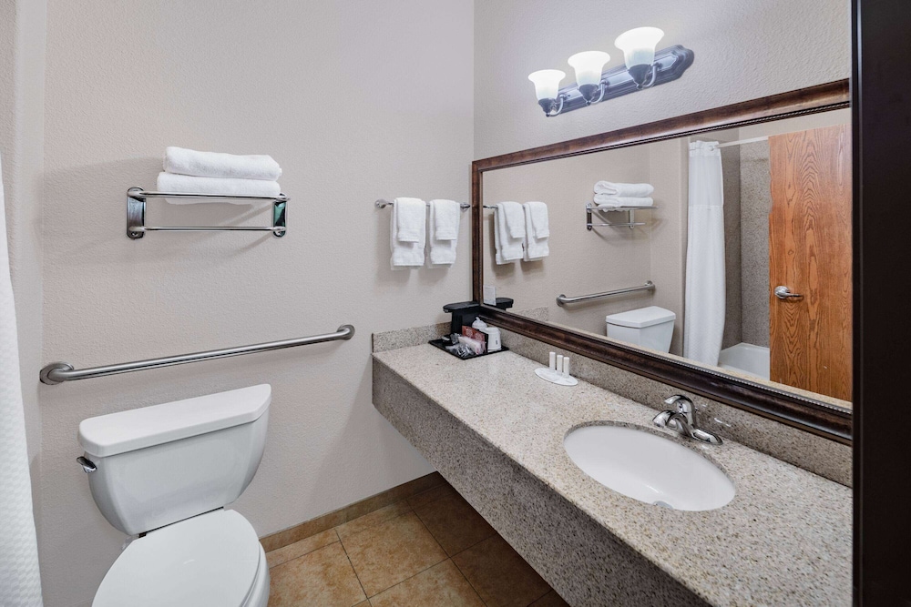 Baymont by Wyndham Cuero - photo 28